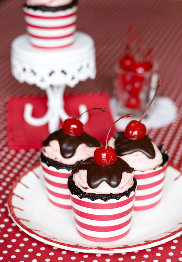 Recipe: Chocolate Cherry Cordial Cupcakes