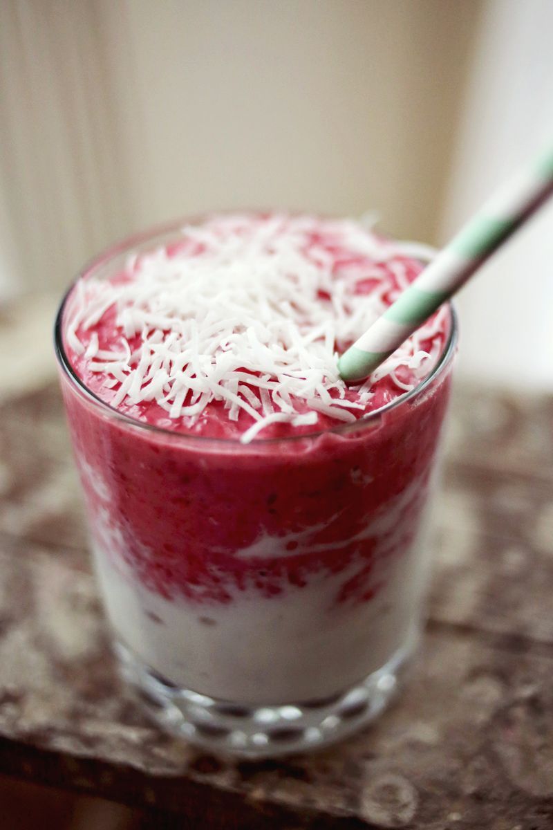 raspberry coconut smoothie