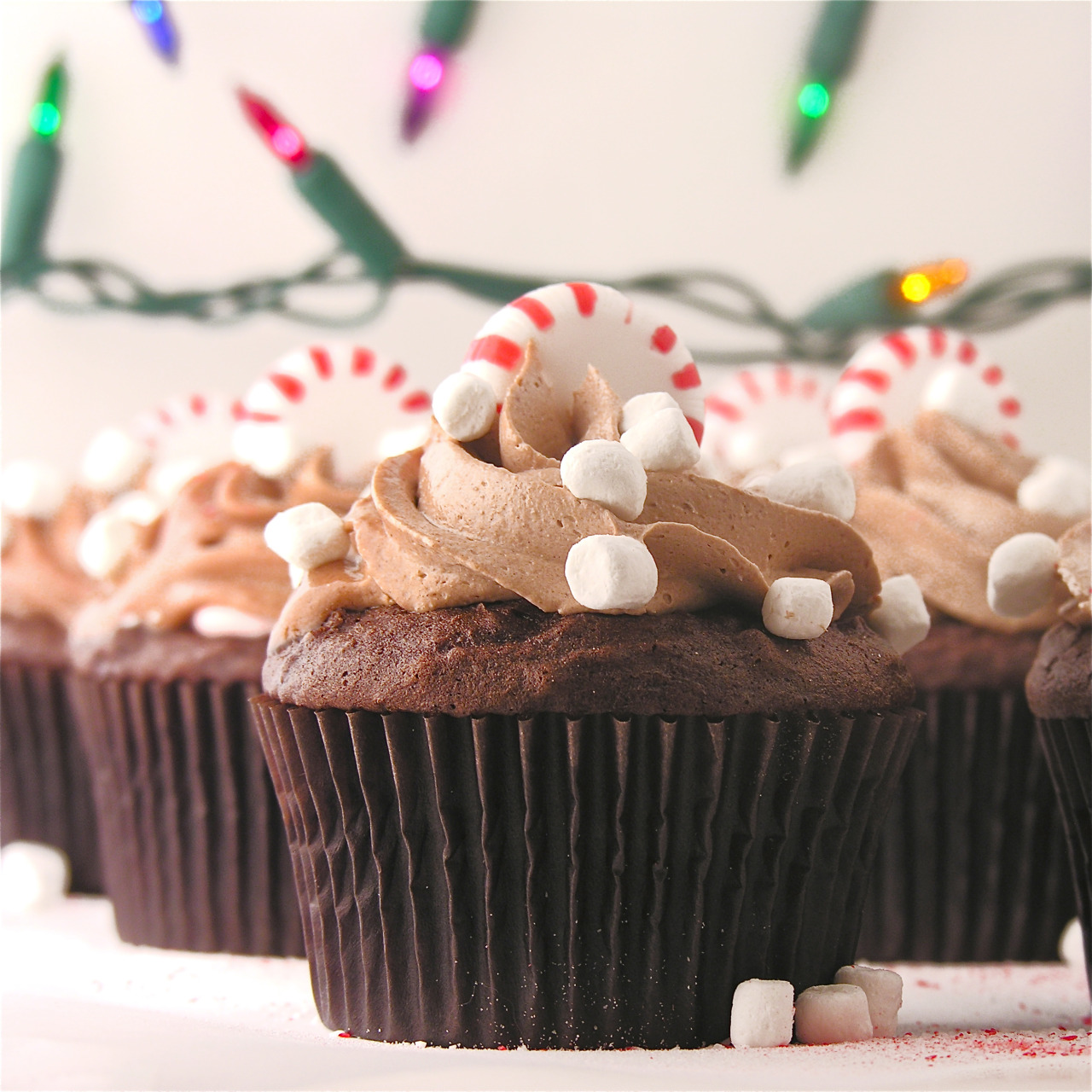Recipe: Peppermint Hot Chocolate Cupcakes