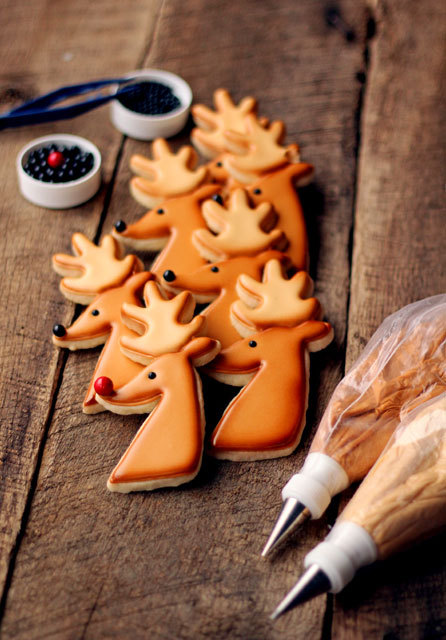 Reindeer Cookie Tutorial {click link for FULL tutorial}